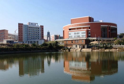 泉州師范學(xué)院附屬鵬峰中學(xué)