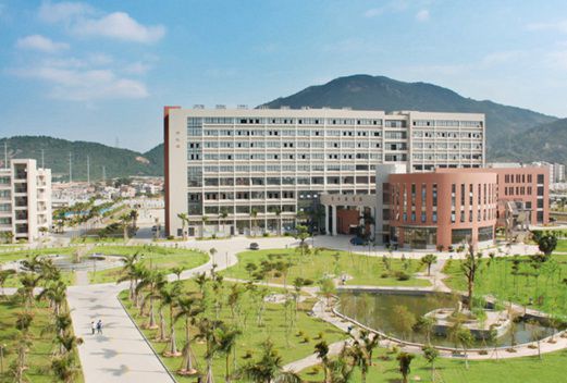 廈門華廈職業(yè)學(xué)院