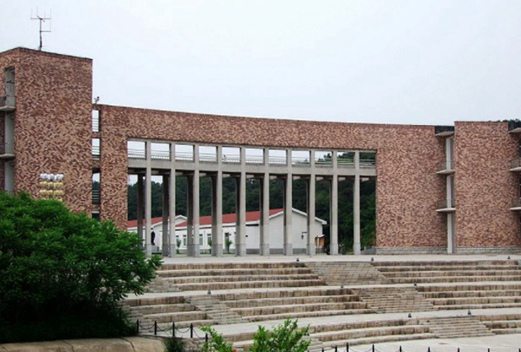 遼寧何氏醫(yī)學院（中專部）