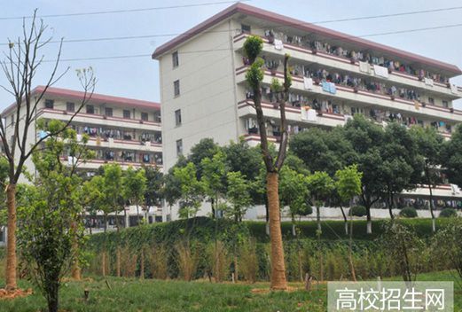 鎮(zhèn)江高等?？茖W(xué)校