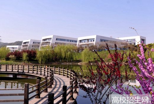 蘇州經(jīng)貿(mào)職業(yè)技術(shù)學(xué)院