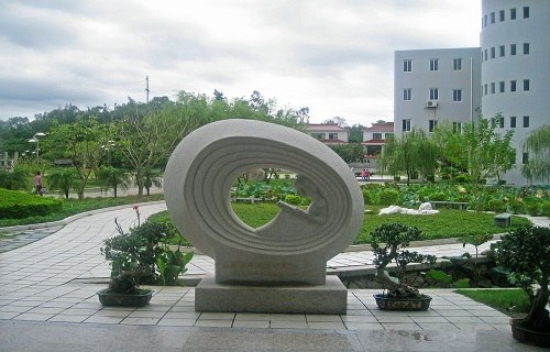 泉州華光職業(yè)學(xué)院