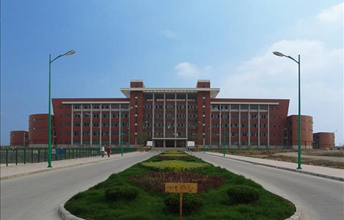 本溪市化學(xué)工業(yè)學(xué)校