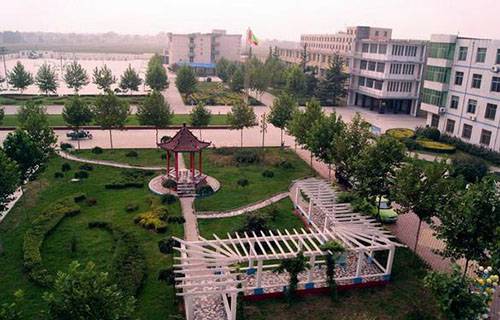 丹東東港職教中心