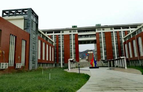 朝陽市農(nóng)業(yè)學(xué)校