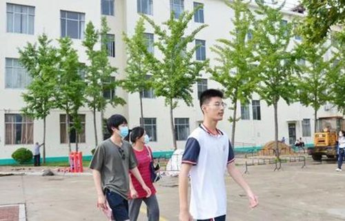 北票市職教中心