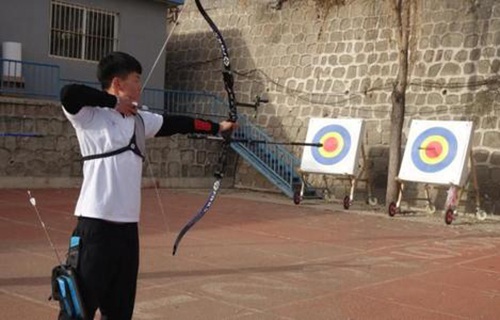 承德體育運(yùn)動(dòng)學(xué)校