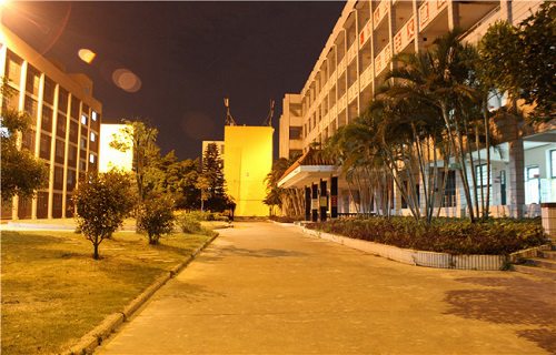 莆田海峽職業(yè)中專學(xué)校