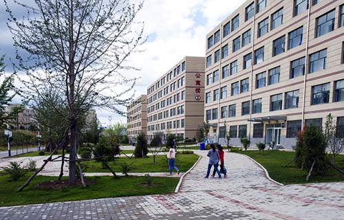 運(yùn)城龍翔工業(yè)技術(shù)學(xué)校