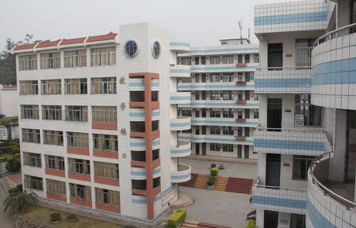 鹽湖第一職業(yè)中專學(xué)校