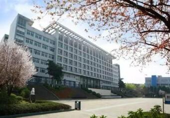 徐州醫(yī)藥高等職業(yè)學校