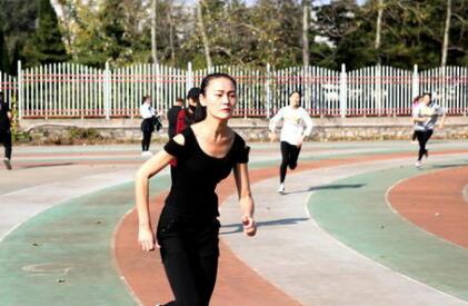 大連模特藝術(shù)學(xué)校