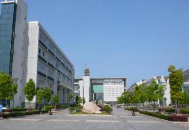 大連通才計(jì)算機(jī)中等職業(yè)技術(shù)學(xué)校