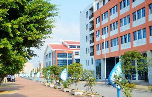 石家莊旅游學(xué)校