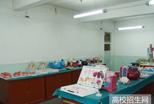 新疆現(xiàn)代職業(yè)技術(shù)學(xué)院