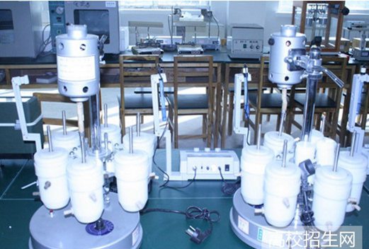 新疆現(xiàn)代職業(yè)技術(shù)學(xué)院