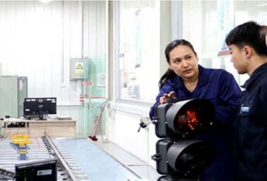 新疆交通職業(yè)技術(shù)學(xué)院