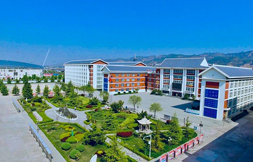 平?jīng)隼砉ぶ械葘I(yè)學校(涇川縣職業(yè)教育中心)