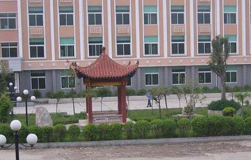 安康地區(qū)衛(wèi)生學(xué)校