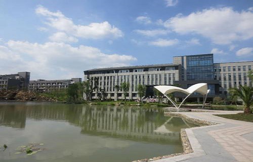 靈武市職業(yè)教育中心