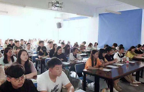 浙江紹興貿(mào)易經(jīng)濟學(xué)校