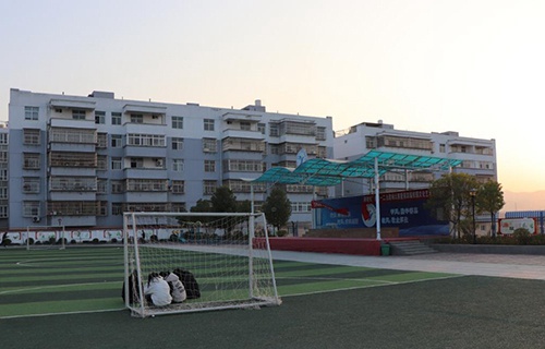 安康育英中等職業(yè)學(xué)校