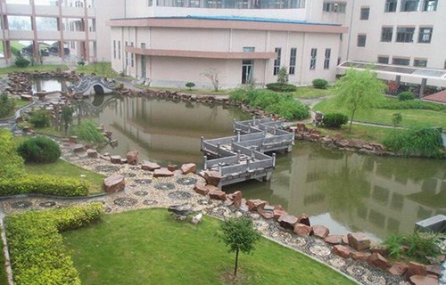 海鹽縣商貿(mào)學(xué)校