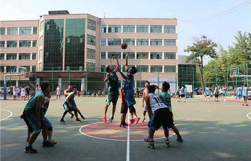 榆林財(cái)貿(mào)學(xué)校