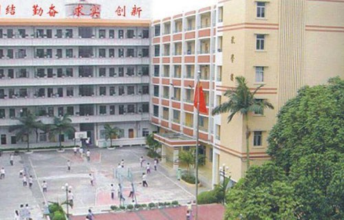 榆林財(cái)貿(mào)學(xué)校