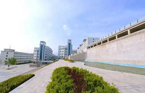 臨夏州民族學校