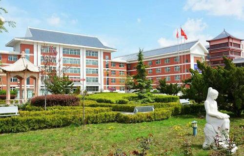 平?jīng)隼砉ぶ械葘I(yè)學(xué)校