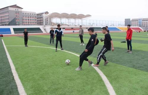 甘肅財(cái)貿(mào)學(xué)校