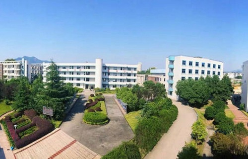 建德工業(yè)技術學校