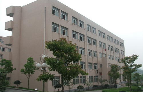 建德工業(yè)技術學校