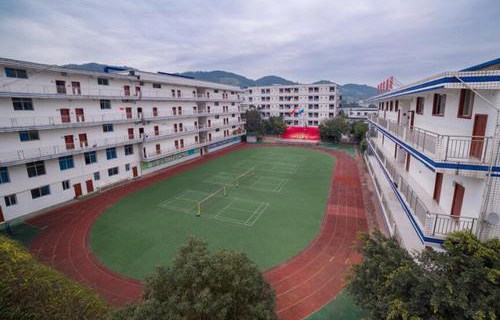 伊犁州職業(yè)中專學(xué)校