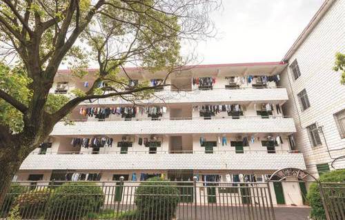 伊犁州職業(yè)中專學(xué)校