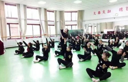 西安旅游職業(yè)中等專業(yè)學(xué)校