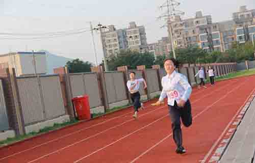 寧波北侖弘途技工學(xué)校