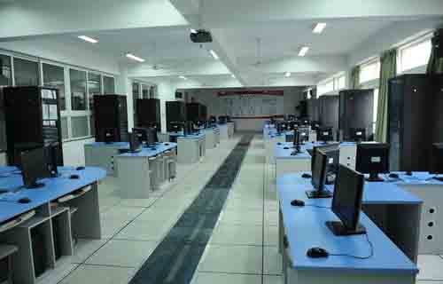 杭州余杭區(qū)技工學(xué)校