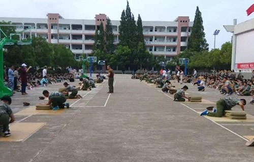 寧海技工學(xué)校