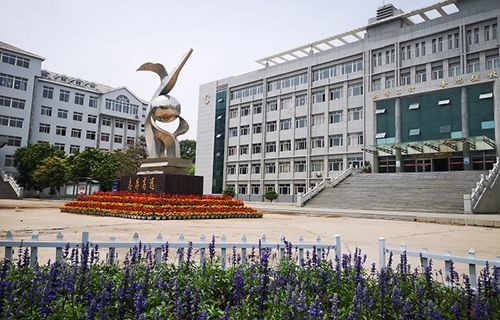 鎮(zhèn)原興華職中