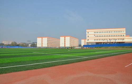 甘肅秦隴技工學(xué)校