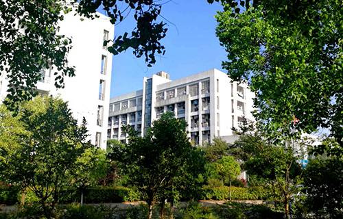 蘭州裝備制造技師學(xué)院