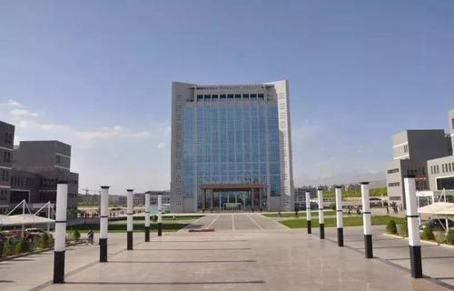 甘肅冶金技師學(xué)院