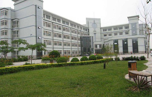 寶雞有色金屬加工廠技工學校