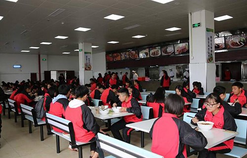 龍泉中等職業(yè)學(xué)校