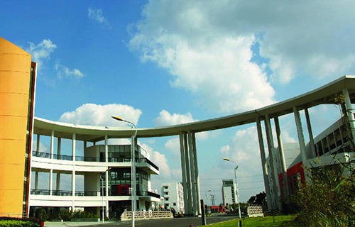 湖州藝術(shù)與設(shè)計(jì)學(xué)校