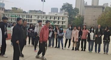 陜西渭南商貿(mào)技工學(xué)校