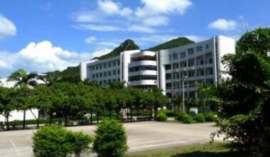 鳳慶縣職業(yè)教育中心