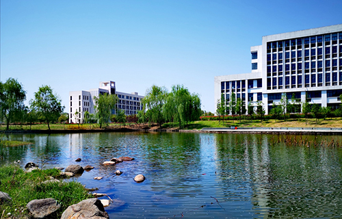 富?？h職業(yè)技術(shù)教育中心學校